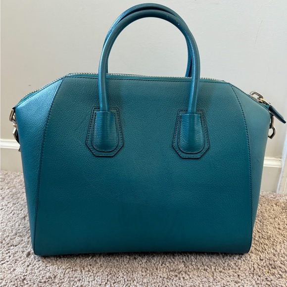 GIVENCHY
Antigona Medium Goatskin Bag (Teal) - Picture 5 of 7